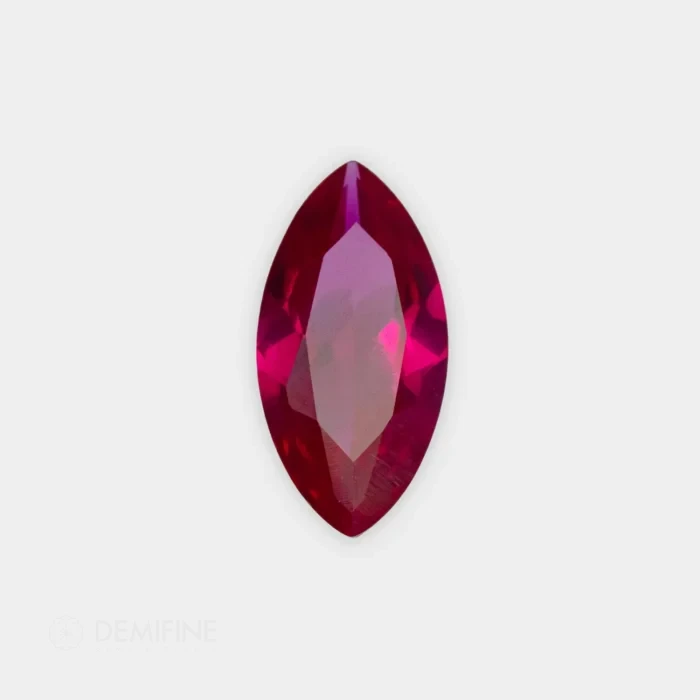 Rubí sintético talla marquise