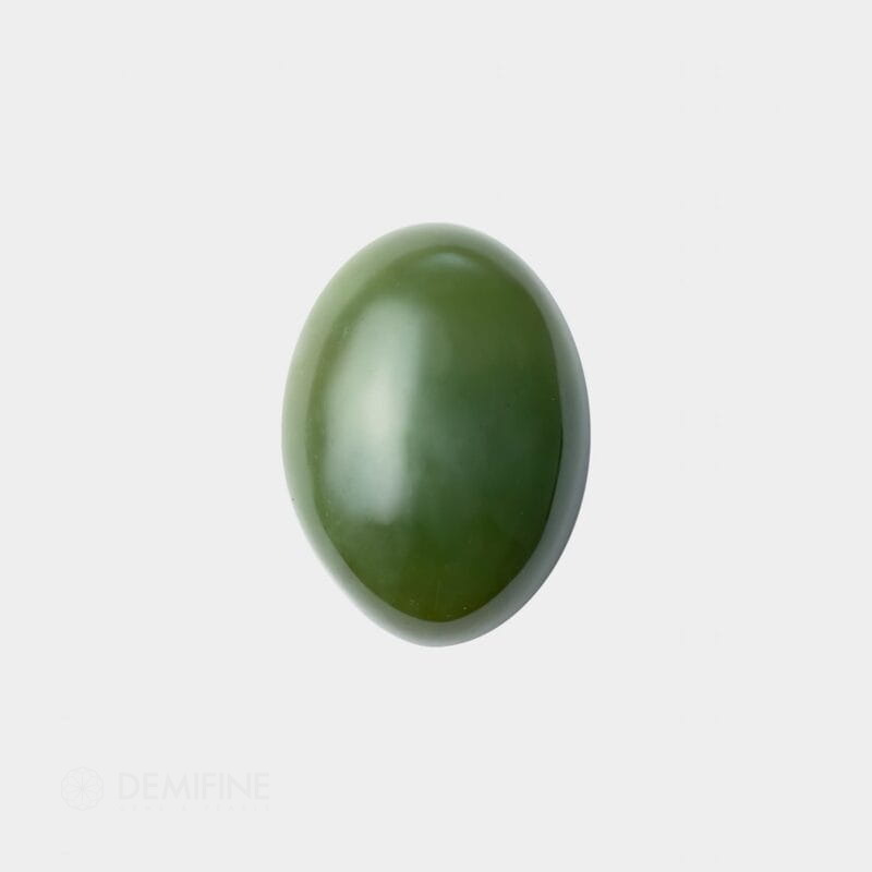 Jade natural cabujon ovalado